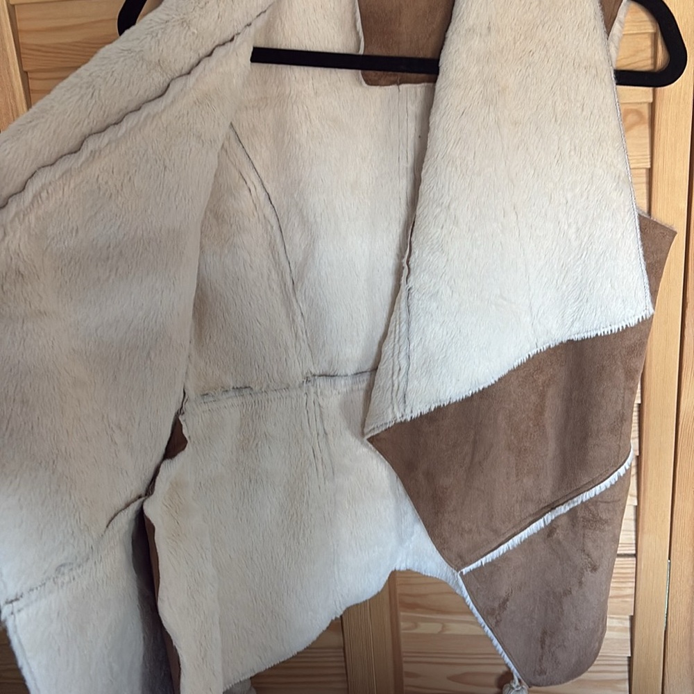Hannah Tan/camel Soft Suede-like vest in size Small - Picture 5 of 5